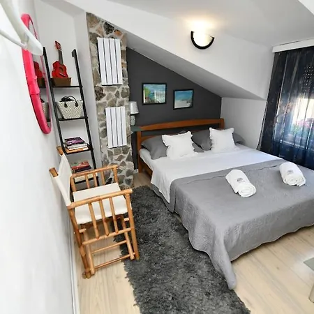 Semesterbostad Nana Sinj